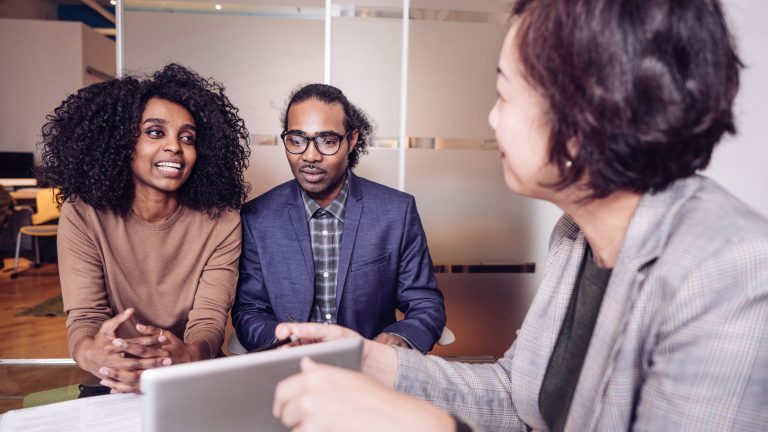 does not paying student loans affect credit score